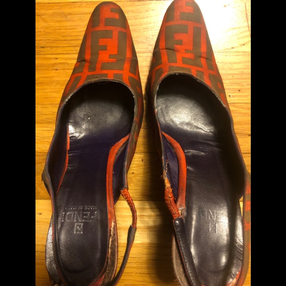 FENDI ORANGE ICONIC SHOES